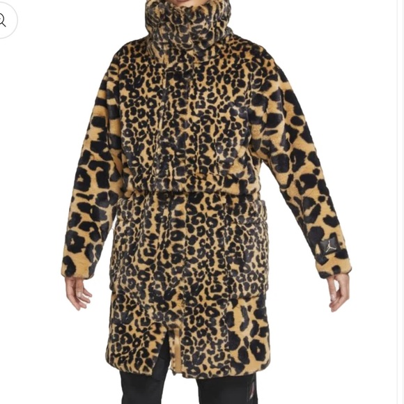 JORDAN Court-to-Runway Animal Print Convertible Faux Fur Jacket - Picture 1 of 6